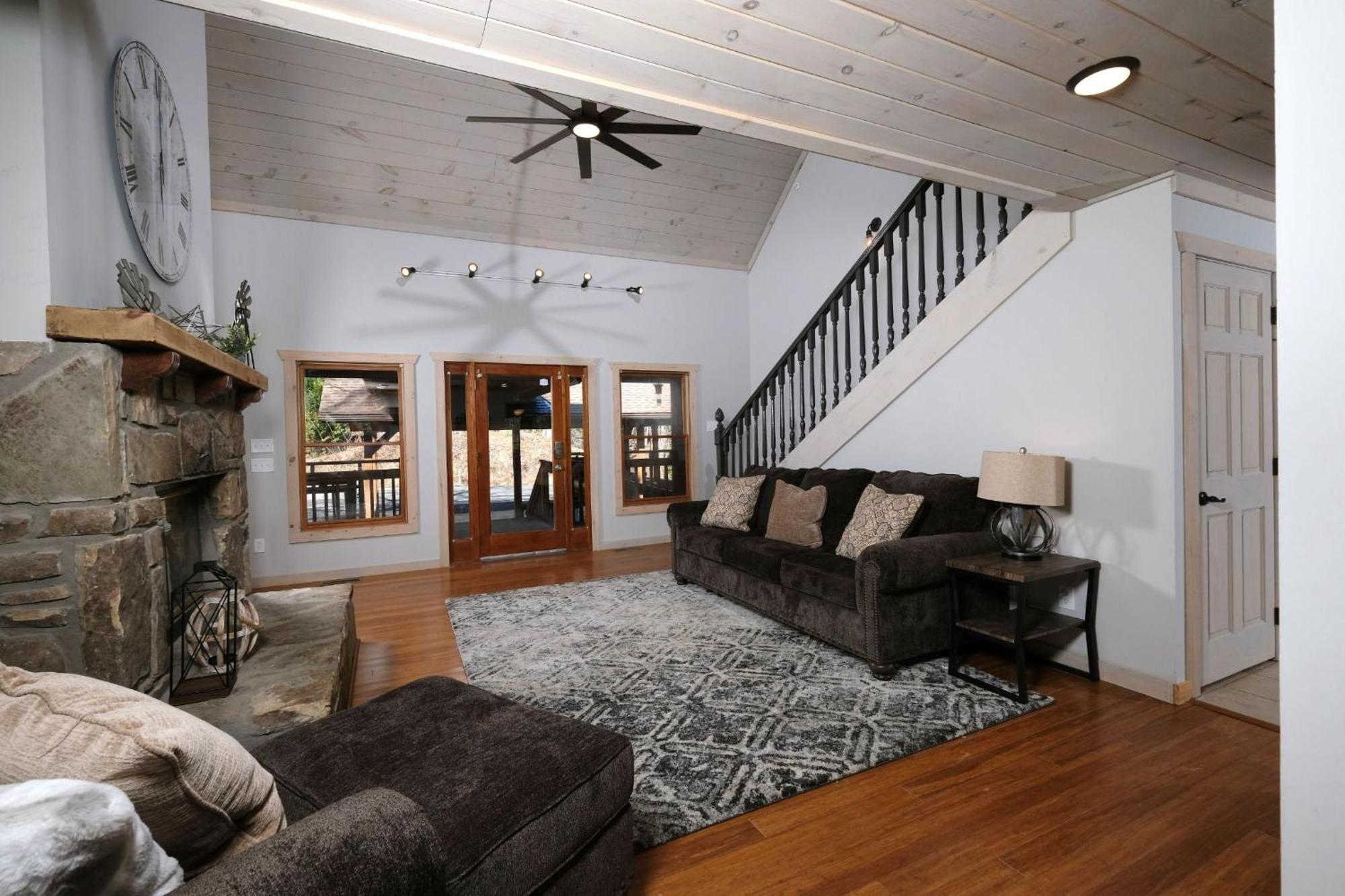 Rocky Top Lodge แกตลิงเบิร์ก ภายนอก รูปภาพ