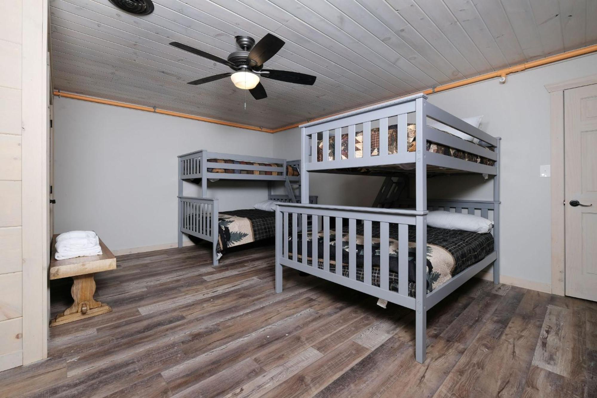 Rocky Top Lodge แกตลิงเบิร์ก ภายนอก รูปภาพ