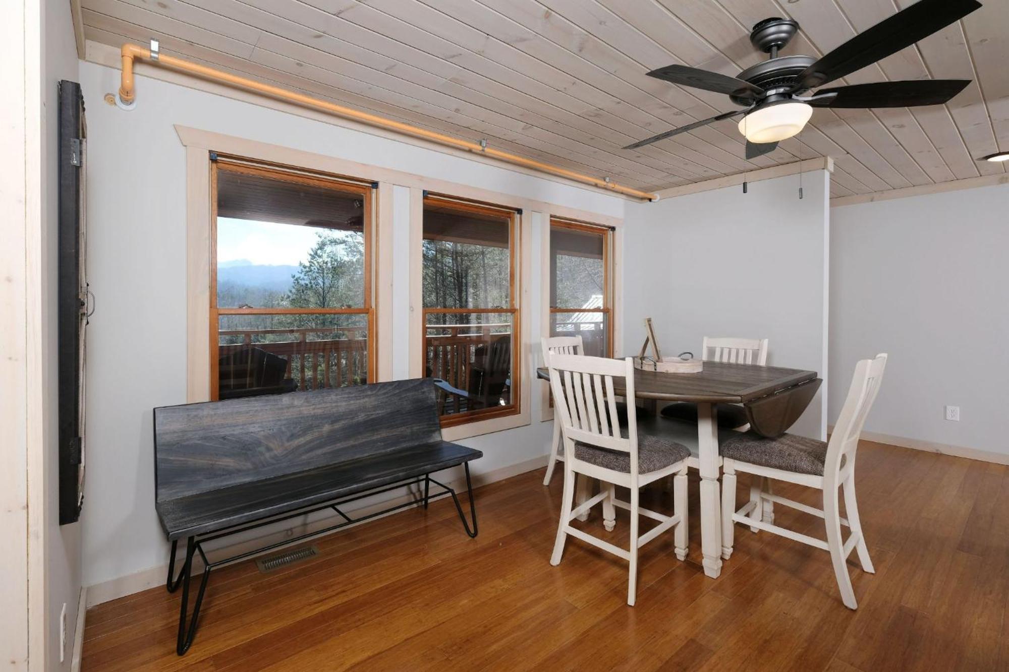 Rocky Top Lodge แกตลิงเบิร์ก ภายนอก รูปภาพ