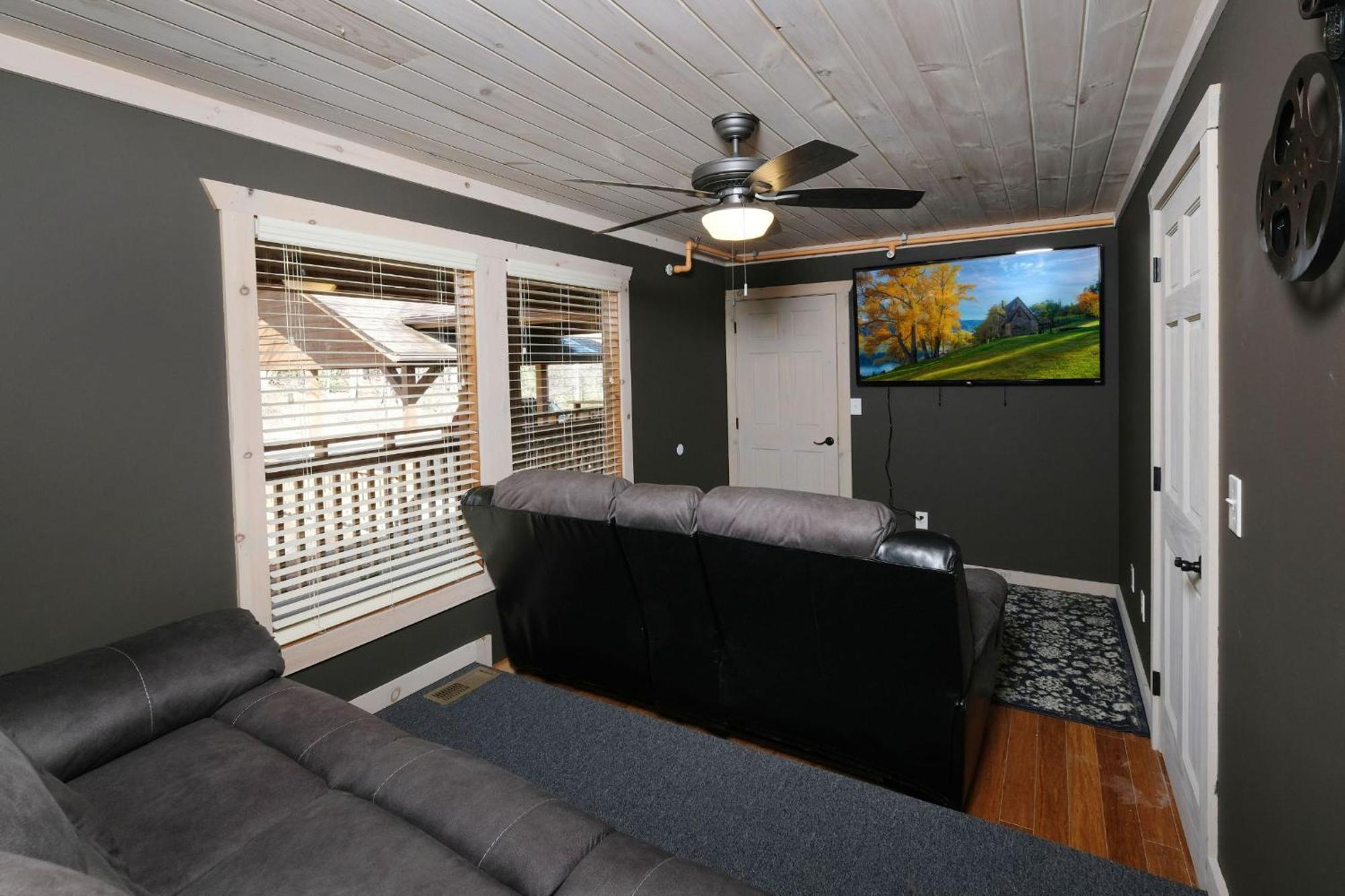 Rocky Top Lodge แกตลิงเบิร์ก ภายนอก รูปภาพ